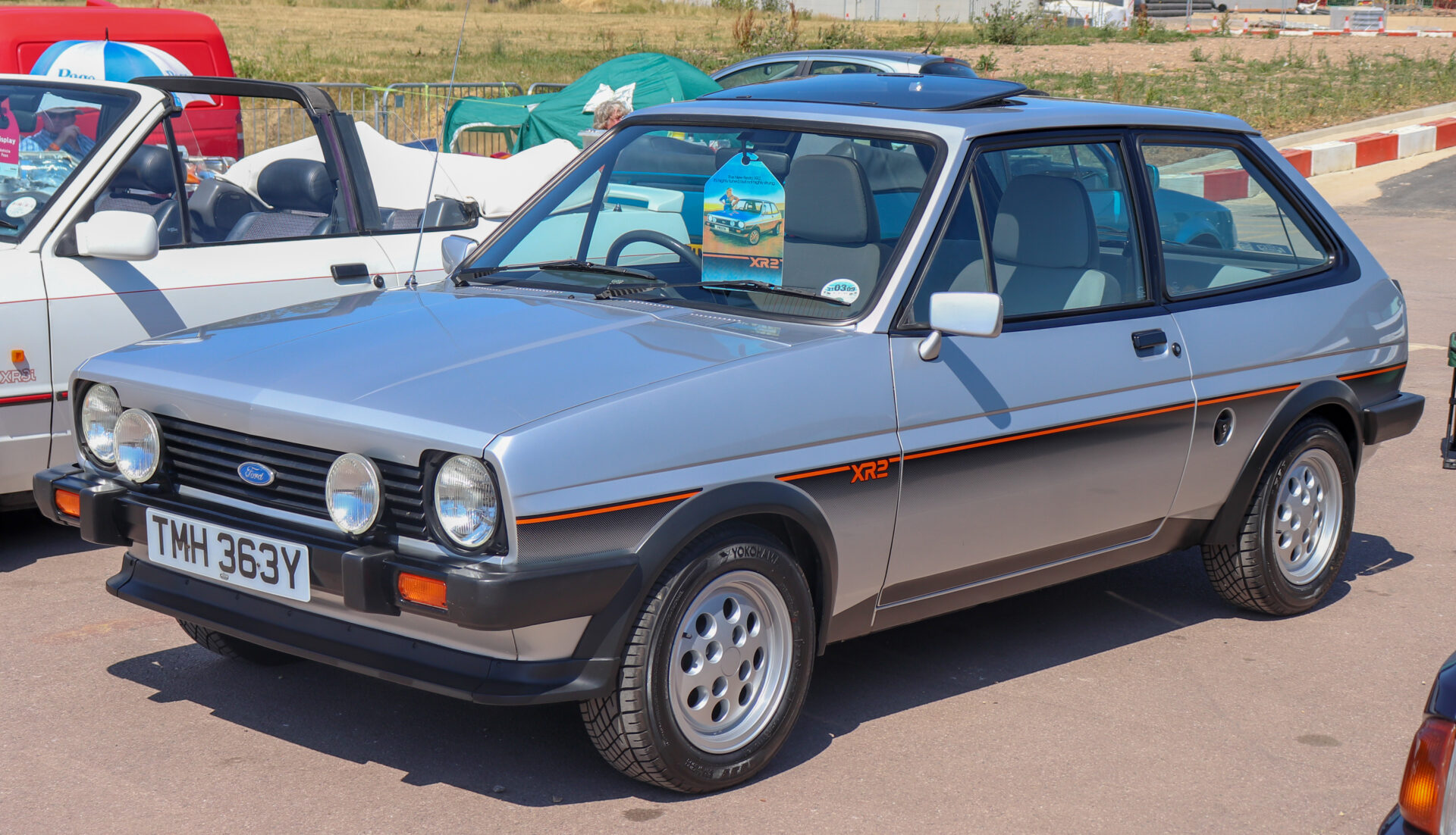 The sporty XR2 version became an iconic "hot hatch" of its era, known for its nippy performance and fun driving dynamics
