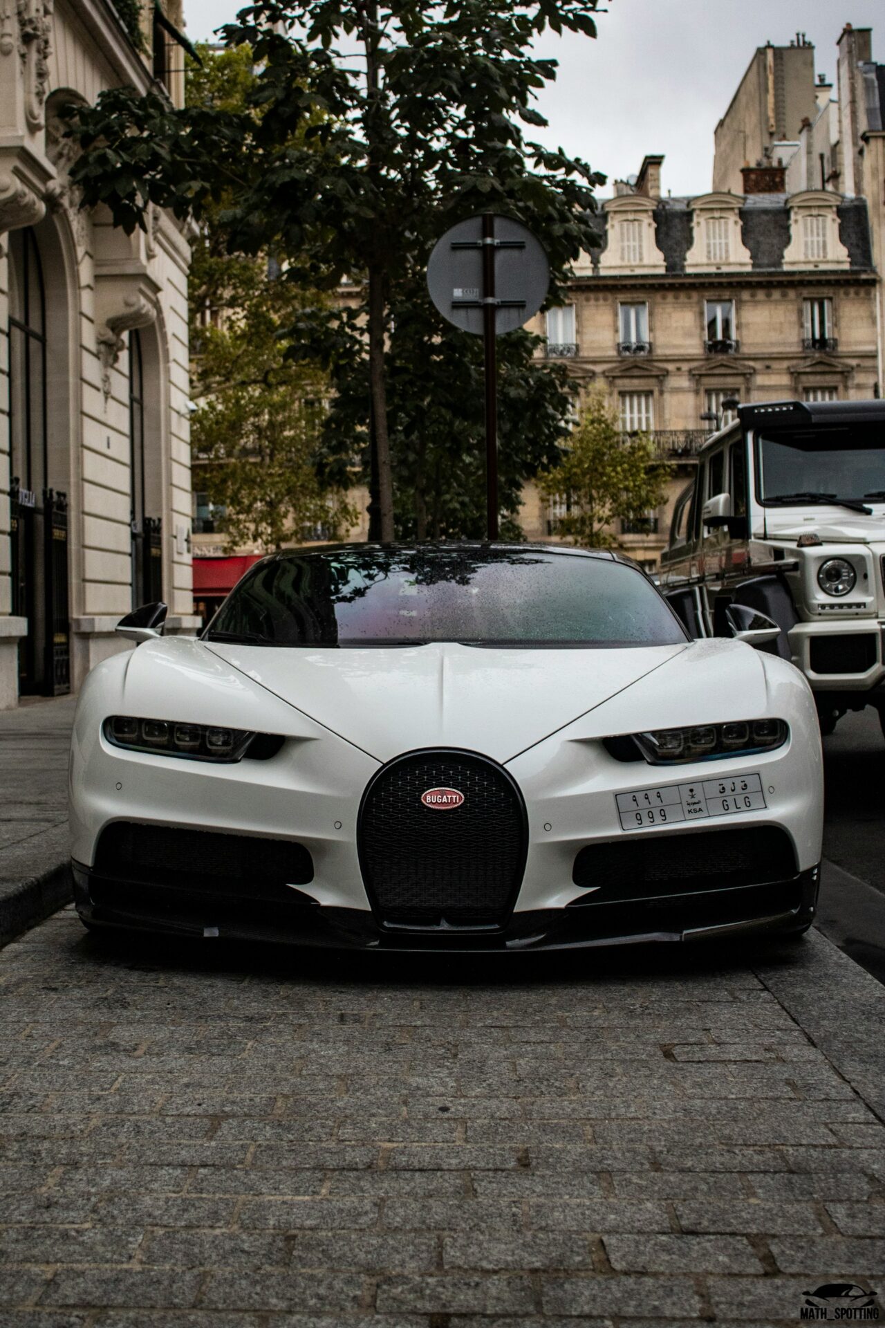 The Bugatti Chiron can drain its entire fuel tank in under 9 minutes at top speed. Worth it?