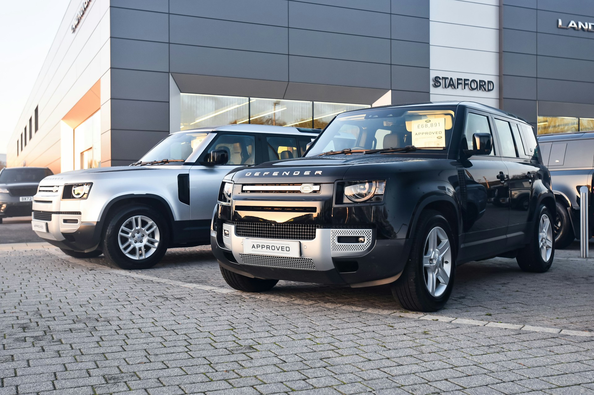 Star of the Screen: The new Defender made its cinematic debut in the James Bond film No Time to Die, performing physics-