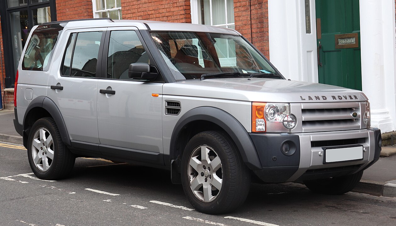 Integrated Body-Frame (IBF) Construction: The Discovery 3 pioneered Land Rover's unique Integrated Body-Frame (IBF) arch