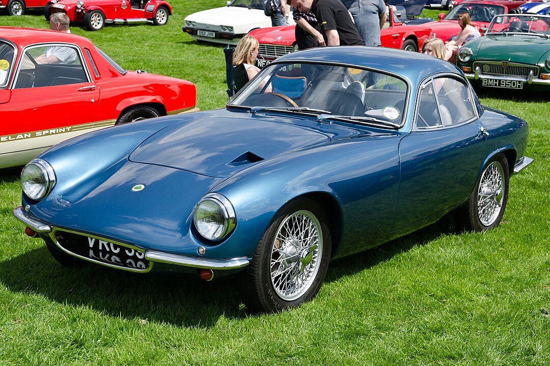 The Elite S1 was groundbreaking as the first production car to feature a full fiberglass monocoque chassis, making it in