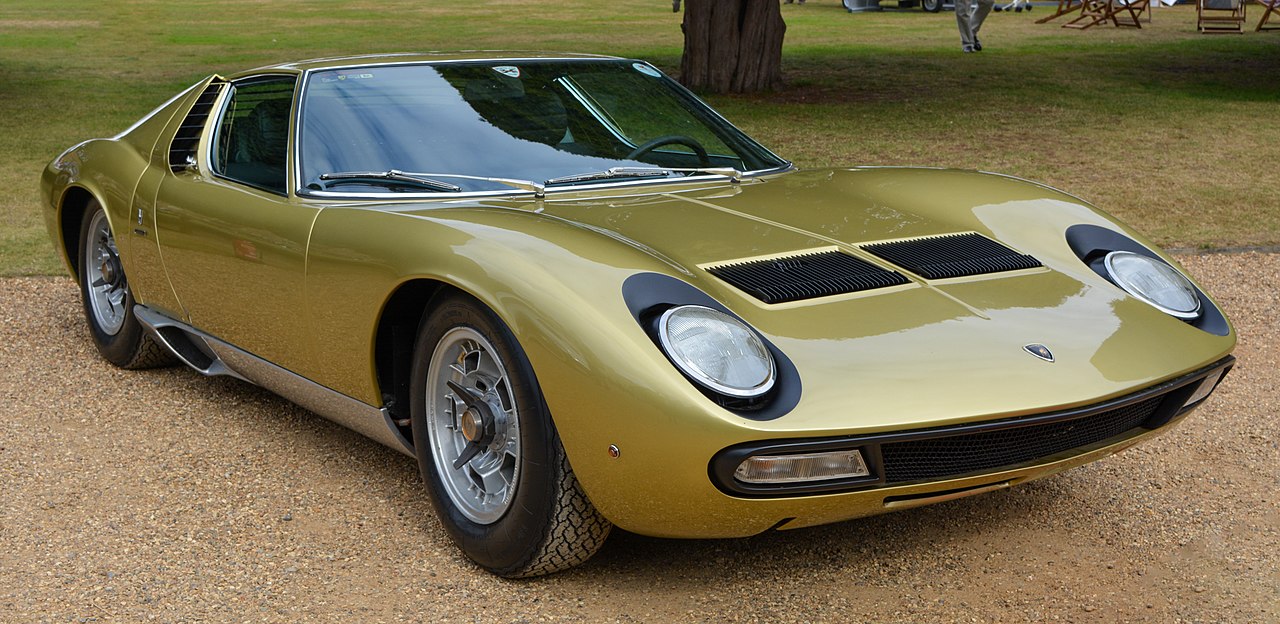 A distinctive, yet sometimes debated, cosmetic change on the SV was the removal of the iconic "headlight eyelashes" (sla