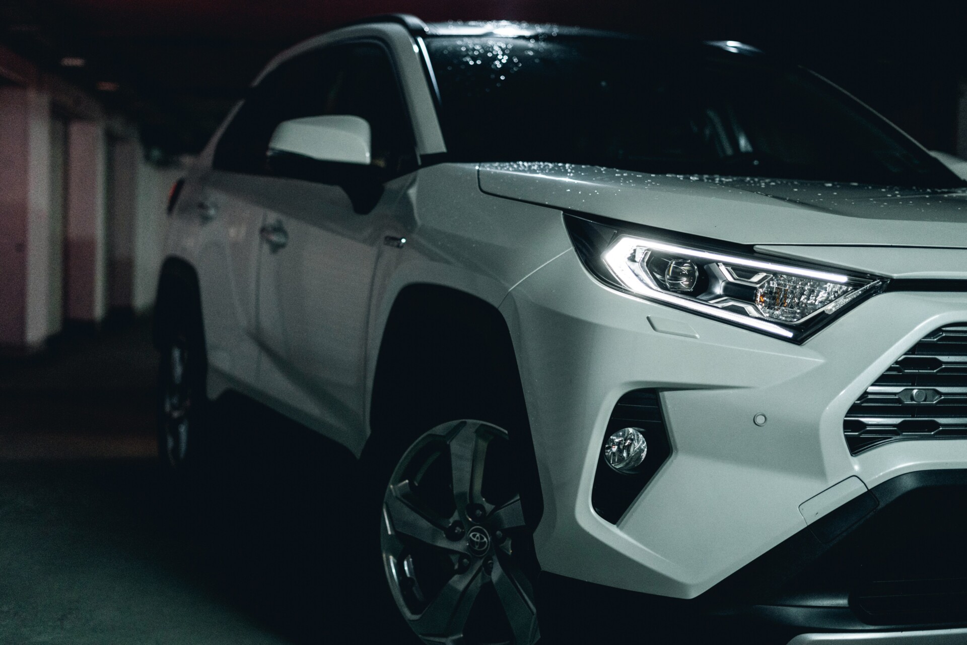 The fifth-generation RAV4 (XA50) marked a significant departure in design, moving from a softer, more rounded look to a 