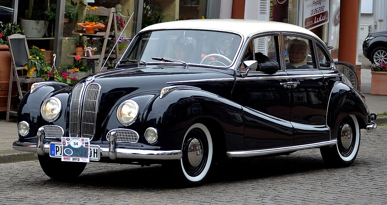 When it was introduced, the 502's performance was remarkable for a touring sedan. The more powerful 3.2-liter Super vers