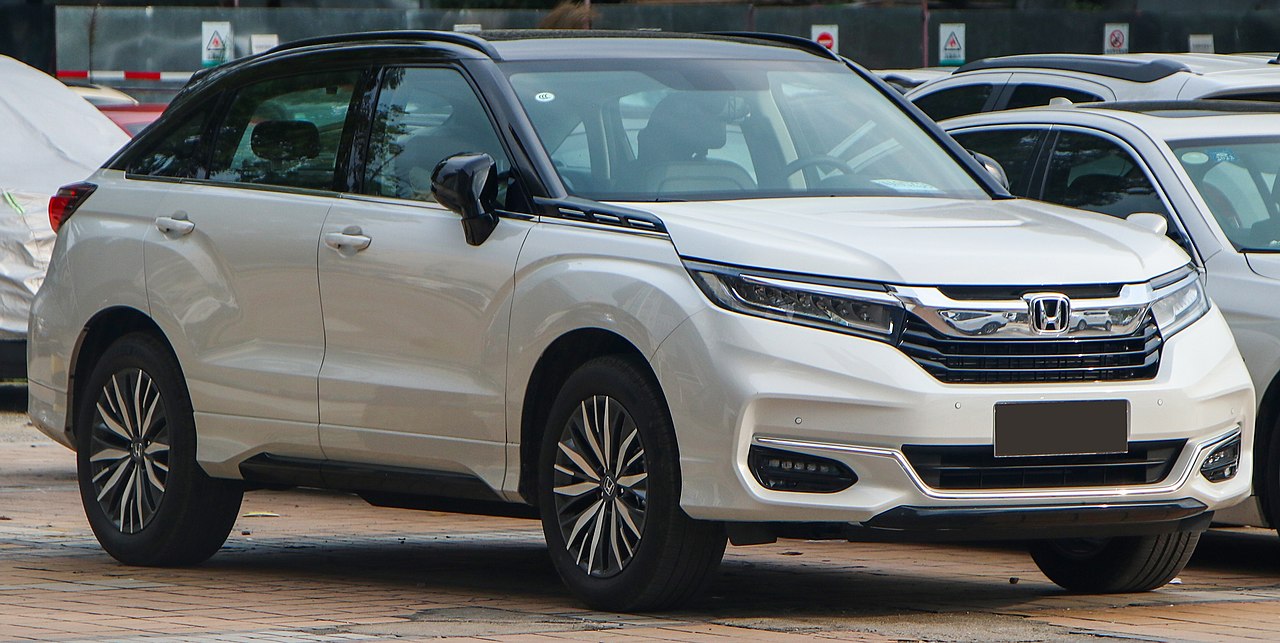 The Avancier was introduced specifically to serve as Honda's flagship mid-size SUV in the Chinese market, positioned abo