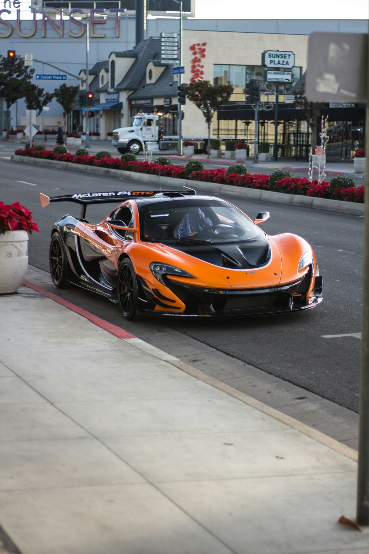 Who is still in love with the McLaren P1 #me