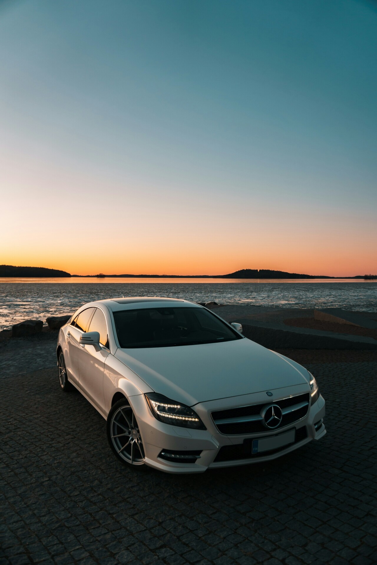 Dam sexy Mercedes-Benz CLS-Class C218